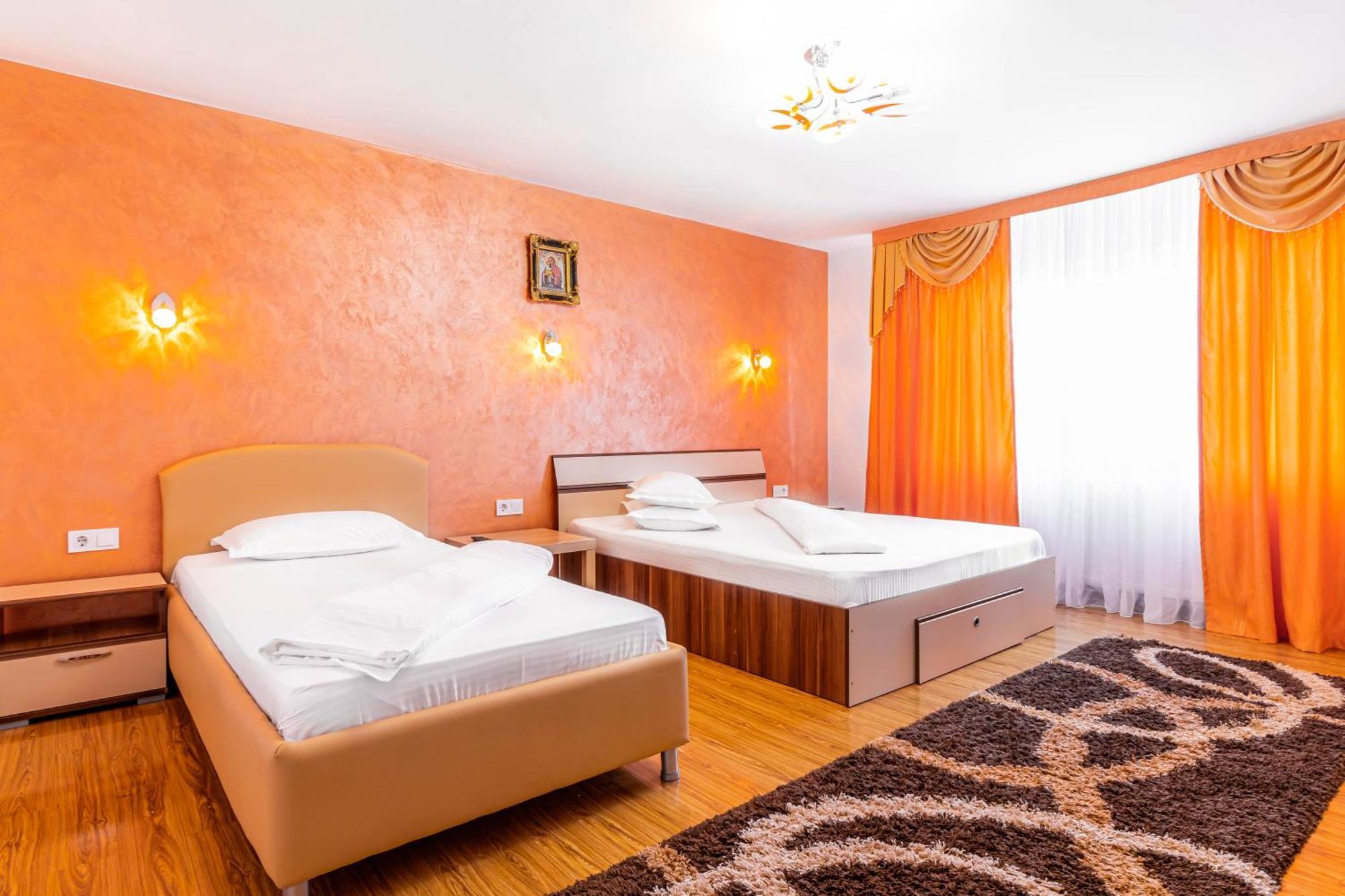 Pensiunea Mihaela-Transalpina Novaci-Straini Room photo